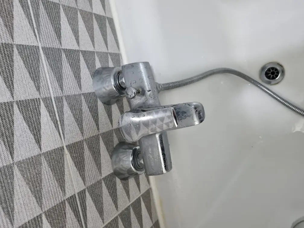 욕조 샤워기 교환 2